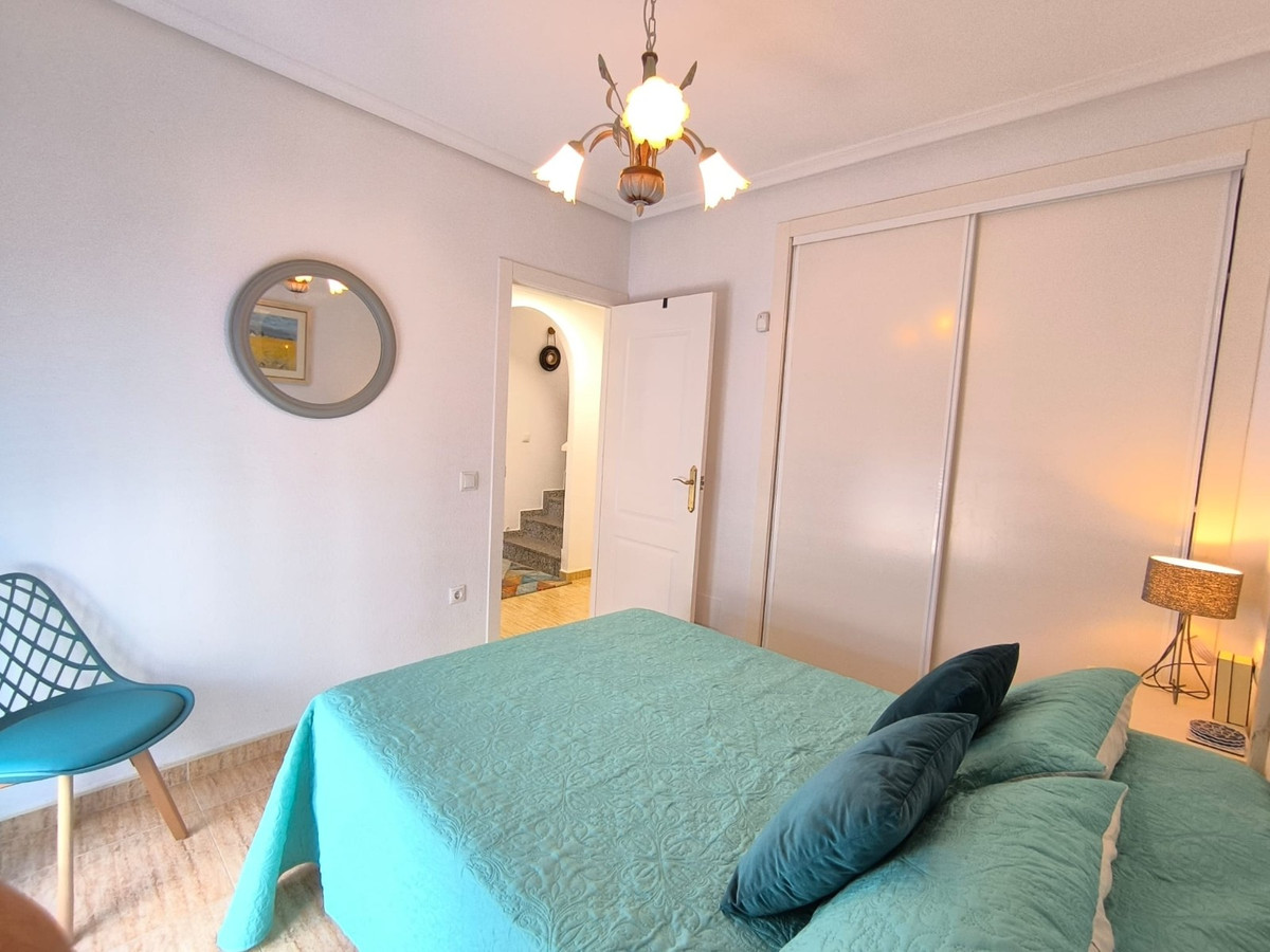 Se vende Villa - Chalet de 3 dormitorios en Costa Blanca, Alicante, España