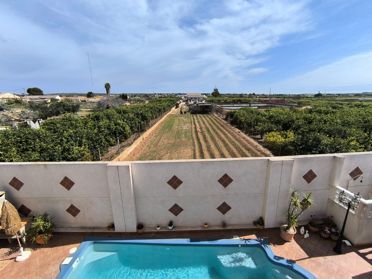 Se vende Villa - Chalet de 3 dormitorios en Costa Blanca, Alicante, España