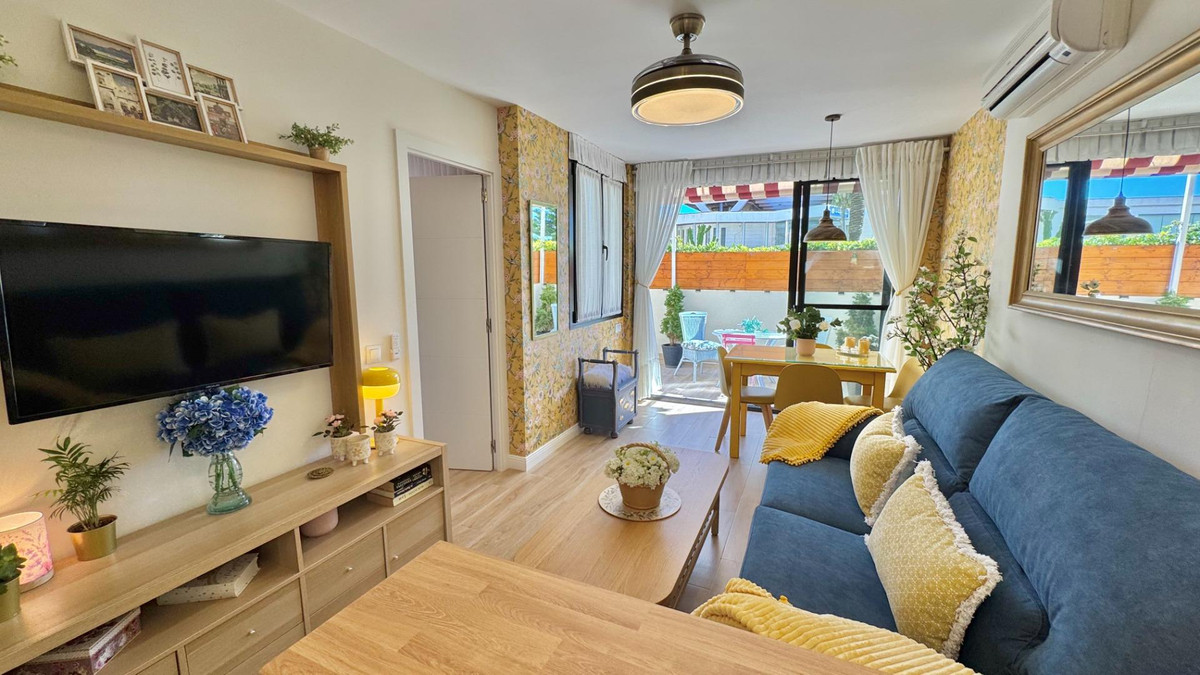 Se vende Apartamento Planta Baja de 2 dormitorios en Costa Del Sol, Málaga, España