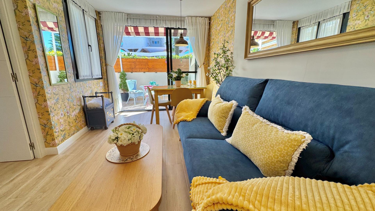 Se vende Apartamento Planta Baja de 2 dormitorios en Costa Del Sol, Málaga, España