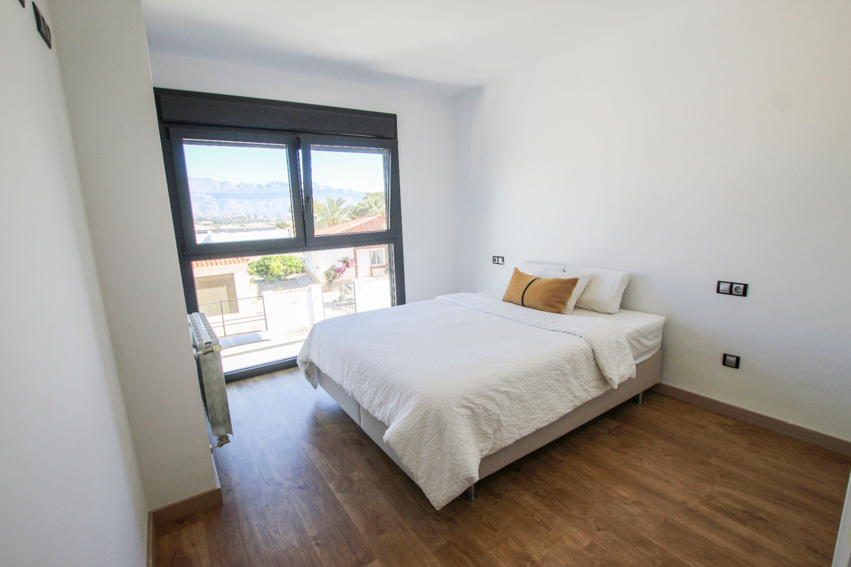 Se vende Villa - Chalet de 3 dormitorios en Costa Blanca, Alicante, España