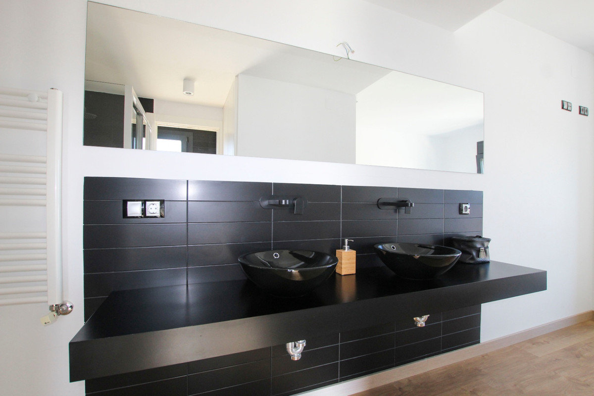 Se vende Villa - Chalet de 3 dormitorios en Costa Blanca, Alicante, España