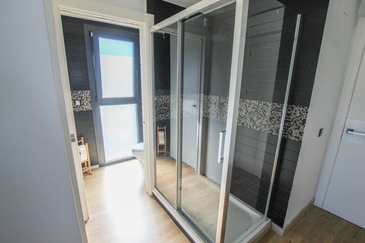 Se vende Villa - Chalet de 3 dormitorios en Costa Blanca, Alicante, España