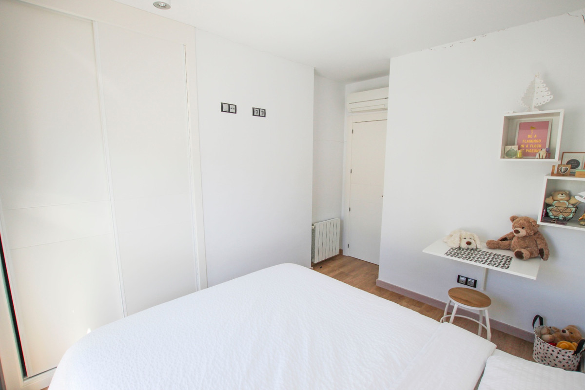 Se vende Villa - Chalet de 3 dormitorios en Costa Blanca, Alicante, España