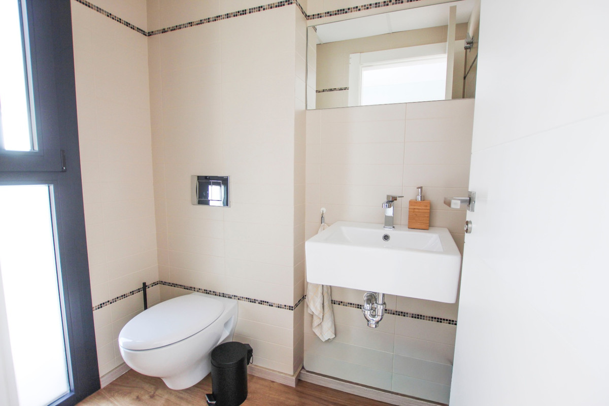 Se vende Villa - Chalet de 3 dormitorios en Costa Blanca, Alicante, España