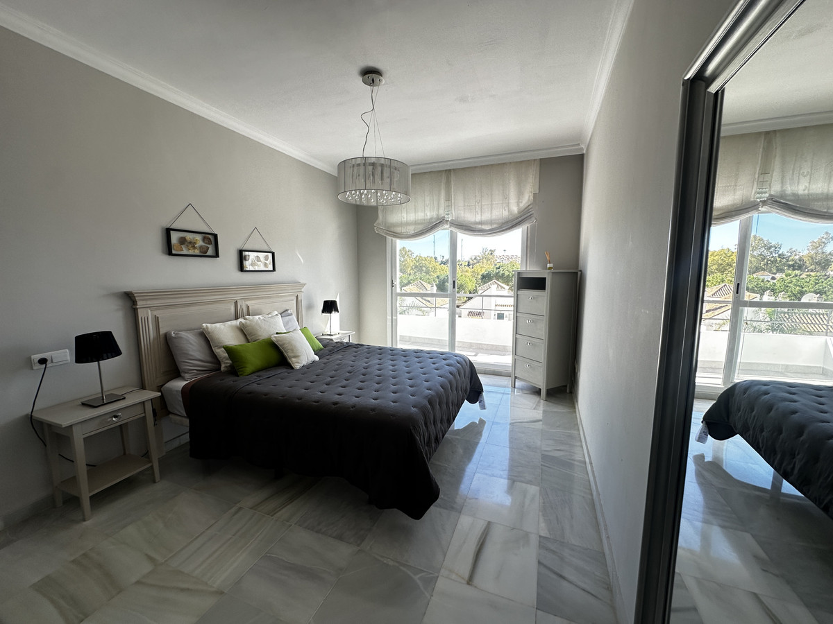 2 Bed Apartment for sale in Nueva Andalucía Costa Del Sol, Málaga, Spain