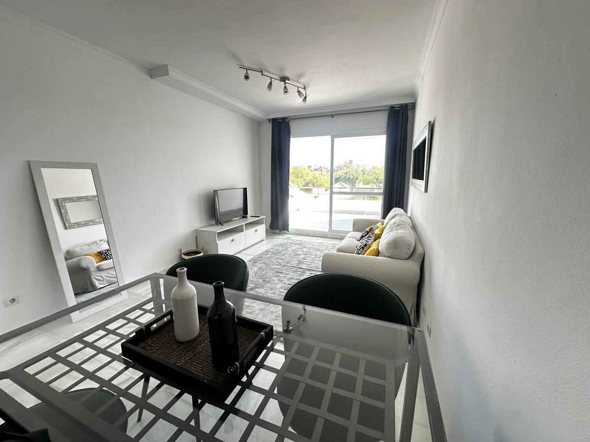 2 Bed Apartment for sale in Nueva Andalucía Costa Del Sol, Málaga, Spain