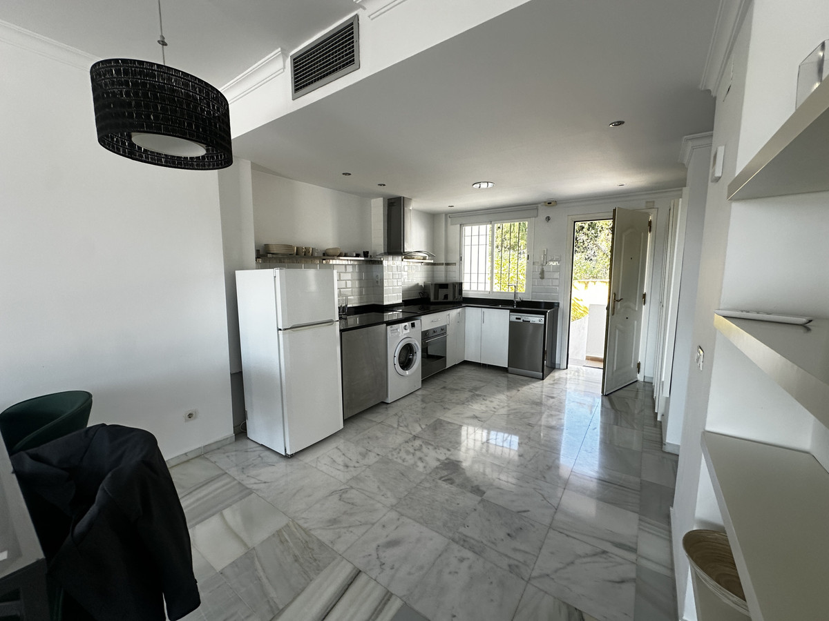 2 Bed Apartment for sale in Nueva Andalucía Costa Del Sol, Málaga, Spain