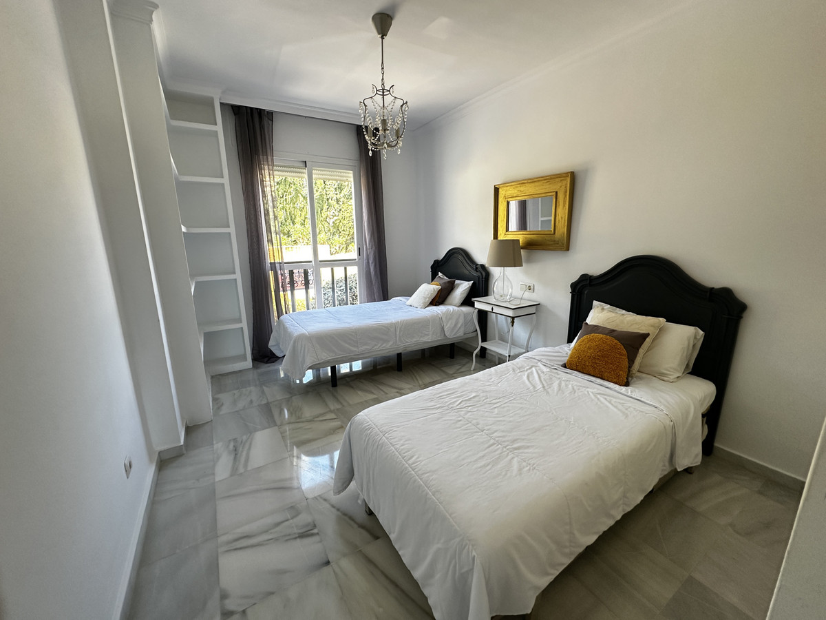 2 Bed Apartment for sale in Nueva Andalucía Costa Del Sol, Málaga, Spain