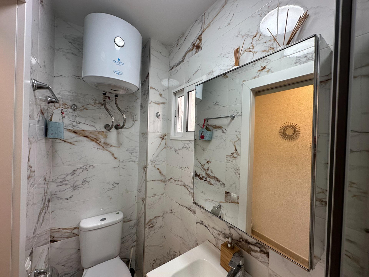 Se vende Apartamento Planta Media de 2 dormitorios en Costa Blanca, Alicante, España