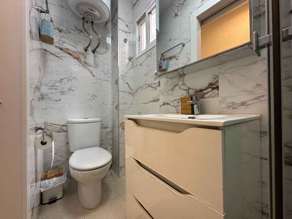 Se vende Apartamento Planta Media de 2 dormitorios en Costa Blanca, Alicante, España