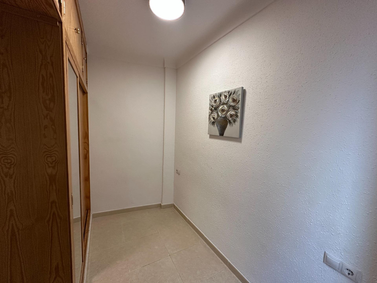 Se vende Apartamento Planta Media de 2 dormitorios en Costa Blanca, Alicante, España
