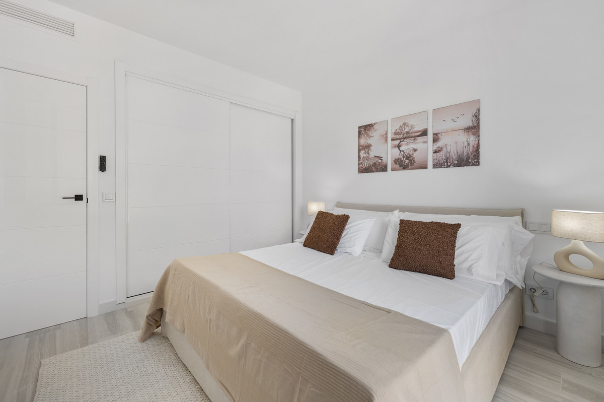 3 Bed Apartment for sale in Benahavís Costa Del Sol, Málaga, Spain