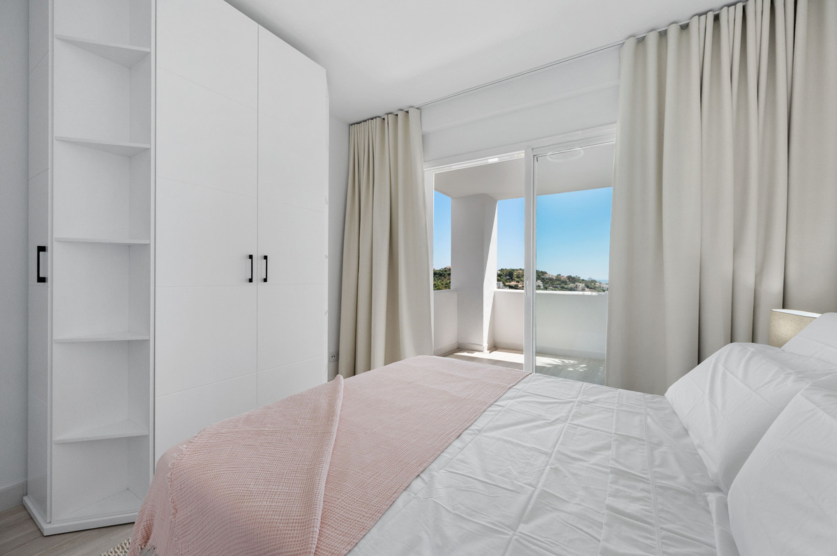 3 Bed Apartment for sale in Benahavís Costa Del Sol, Málaga, Spain