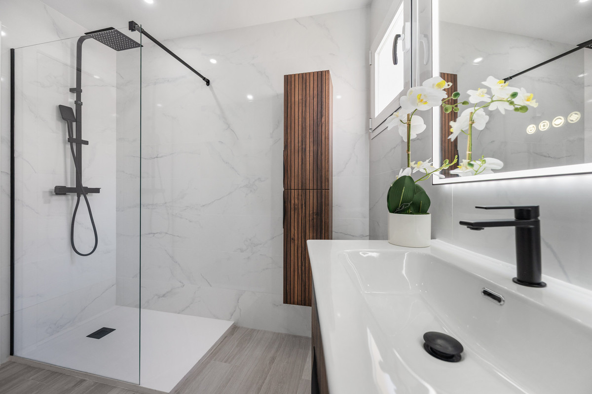 3 Bed Apartment for sale in Nueva Andalucía Costa Del Sol, Málaga, Spain