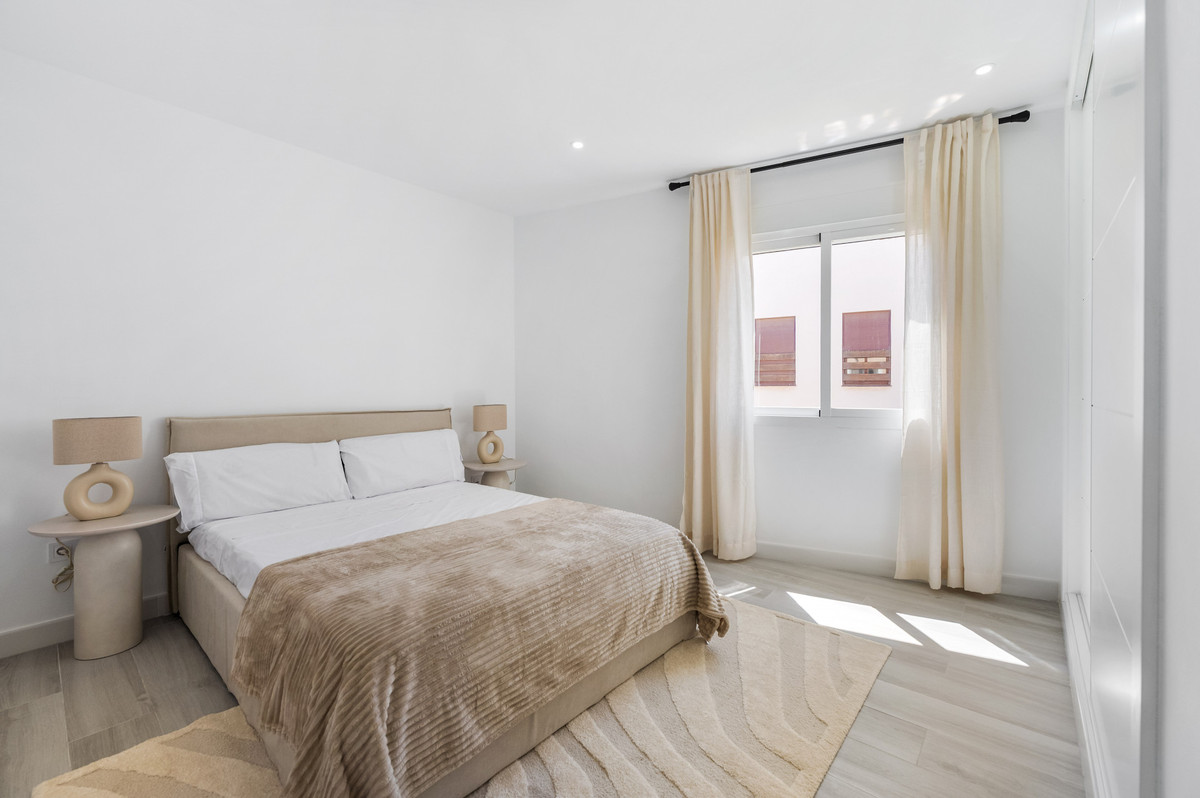 3 Bed Apartment for sale in Nueva Andalucía Costa Del Sol, Málaga, Spain