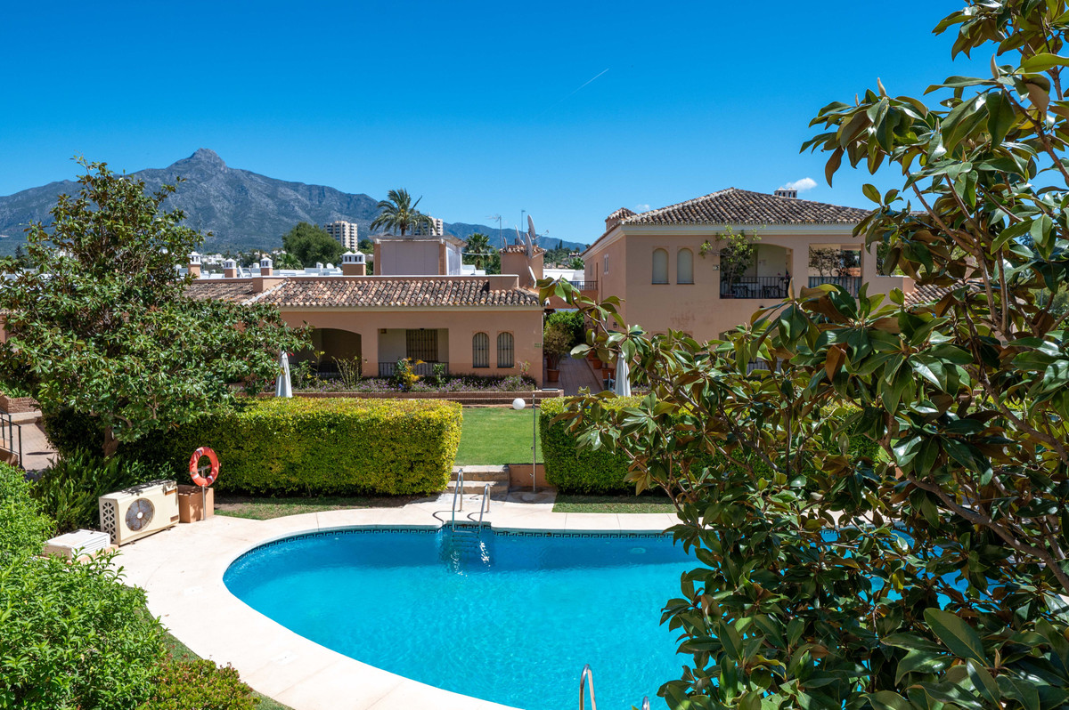 3 Bed Apartment for sale in Nueva Andalucía Costa Del Sol, Málaga, Spain