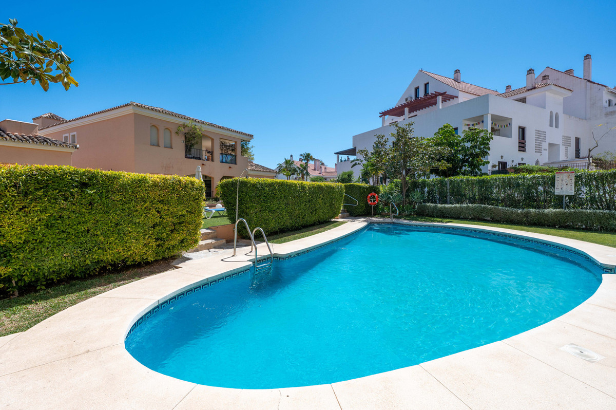 3 Bed Apartment for sale in Nueva Andalucía Costa Del Sol, Málaga, Spain