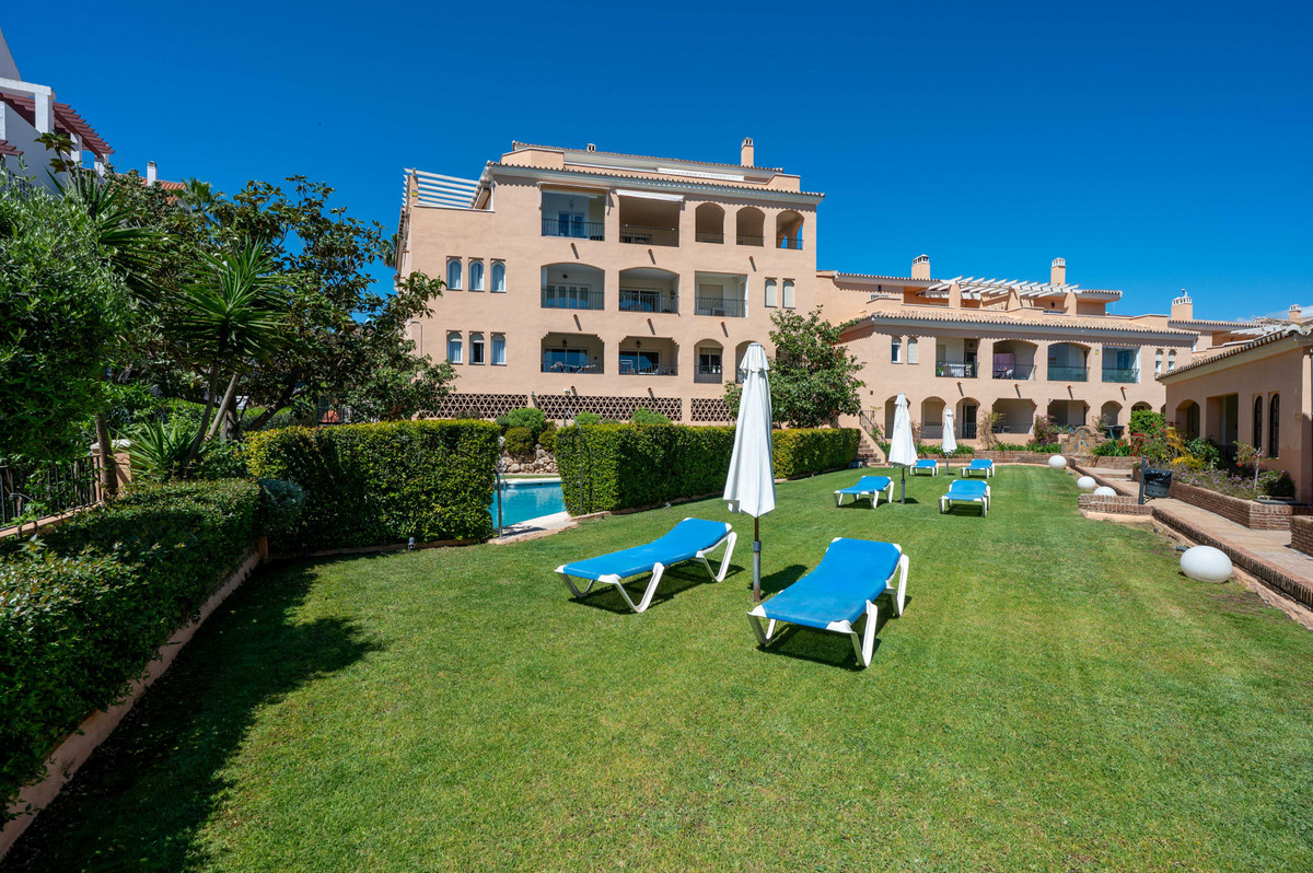 3 Bed Apartment for sale in Nueva Andalucía Costa Del Sol, Málaga, Spain