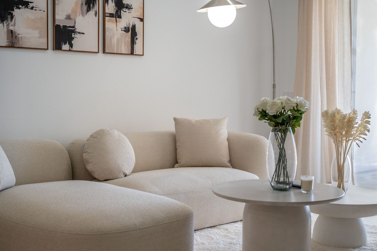 3 Bed Apartment for sale in Nueva Andalucía Costa Del Sol, Málaga, Spain