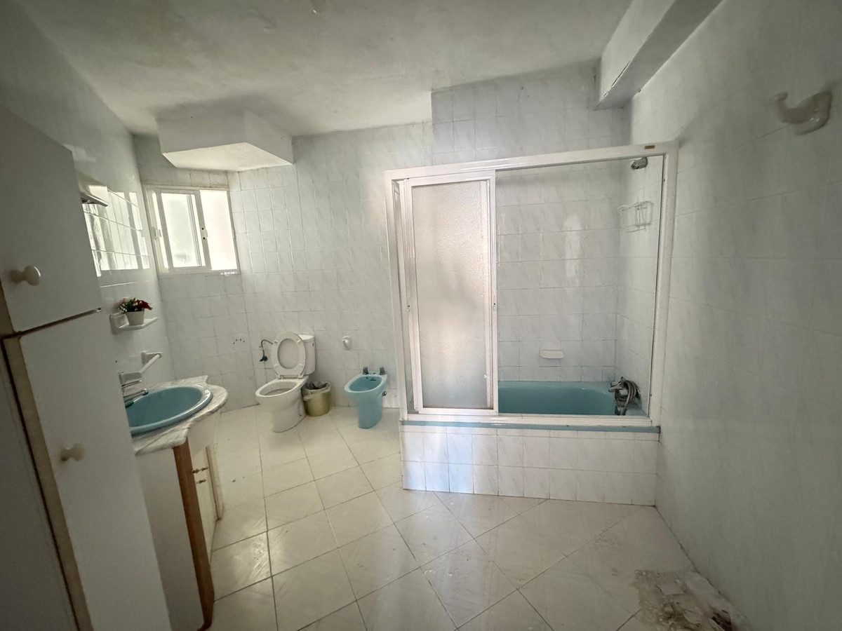 Se vende Apartamento Planta Media de 3 dormitorios en Costa Blanca, Alicante, España
