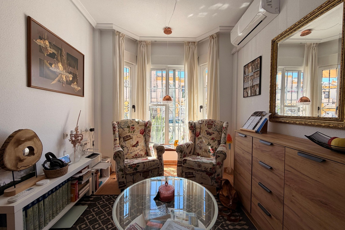 3 Bed Townhouse for sale in Urbanización El Raso Costa Blanca, Alicante, Spain