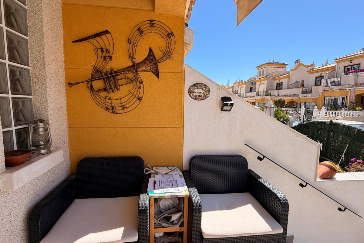 3 Bed Townhouse for sale in Urbanización El Raso Costa Blanca, Alicante, Spain