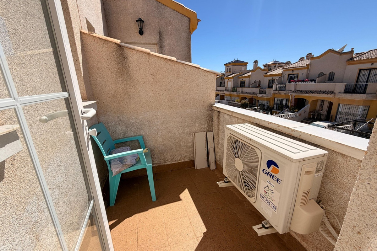 3 Bed Townhouse for sale in Urbanización El Raso Costa Blanca, Alicante, Spain