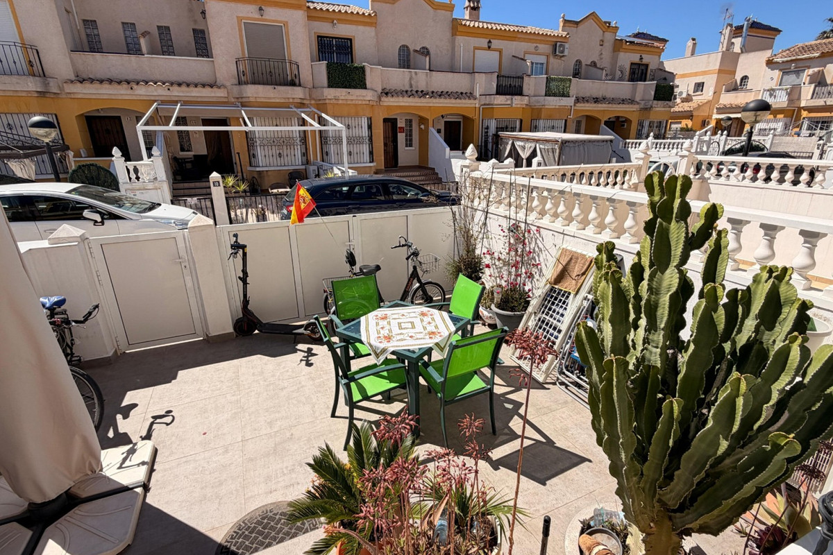 3 Bed Townhouse for sale in Urbanización El Raso Costa Blanca, Alicante, Spain