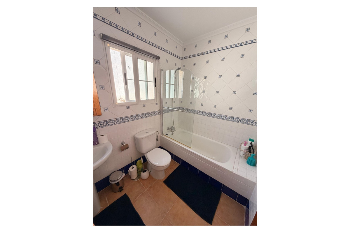 3 Bed Townhouse for sale in Urbanización El Raso Costa Blanca, Alicante, Spain