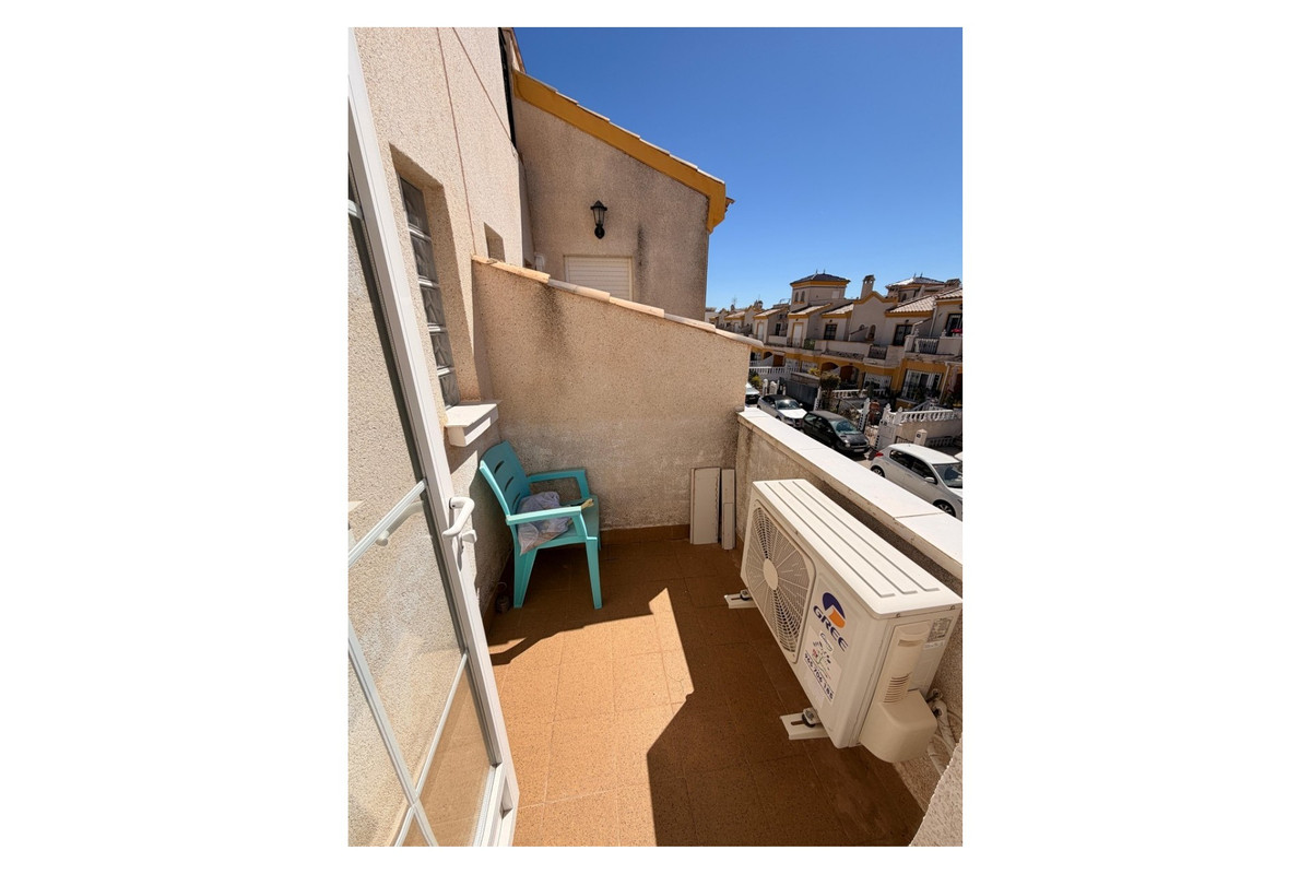 3 Bed Townhouse for sale in Urbanización El Raso Costa Blanca, Alicante, Spain