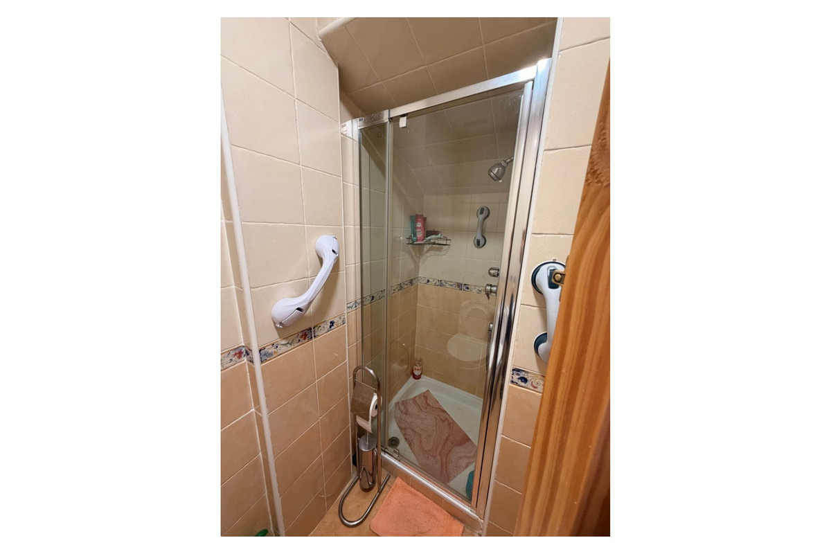 3 Bed Townhouse for sale in Urbanización El Raso Costa Blanca, Alicante, Spain