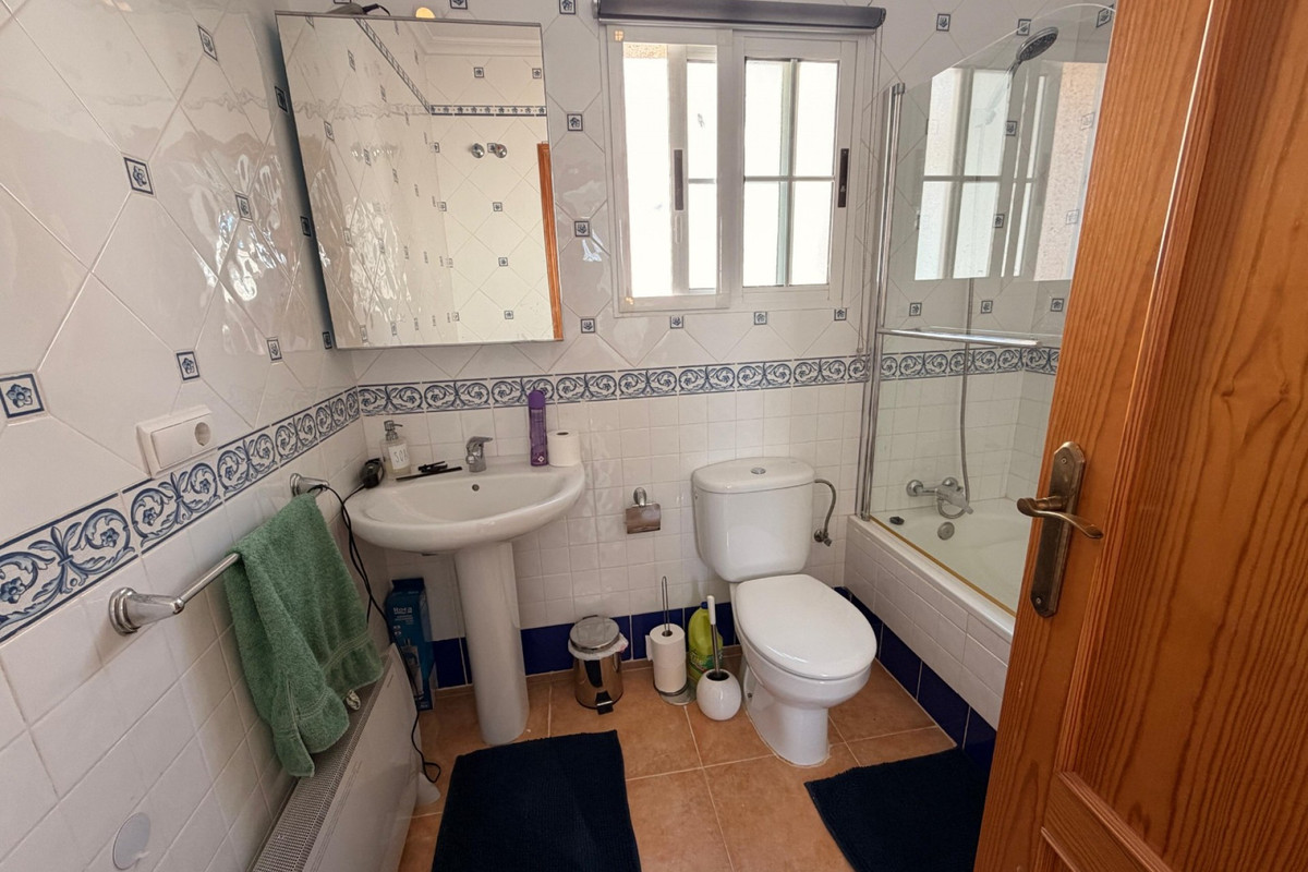 3 Bed Townhouse for sale in Urbanización El Raso Costa Blanca, Alicante, Spain