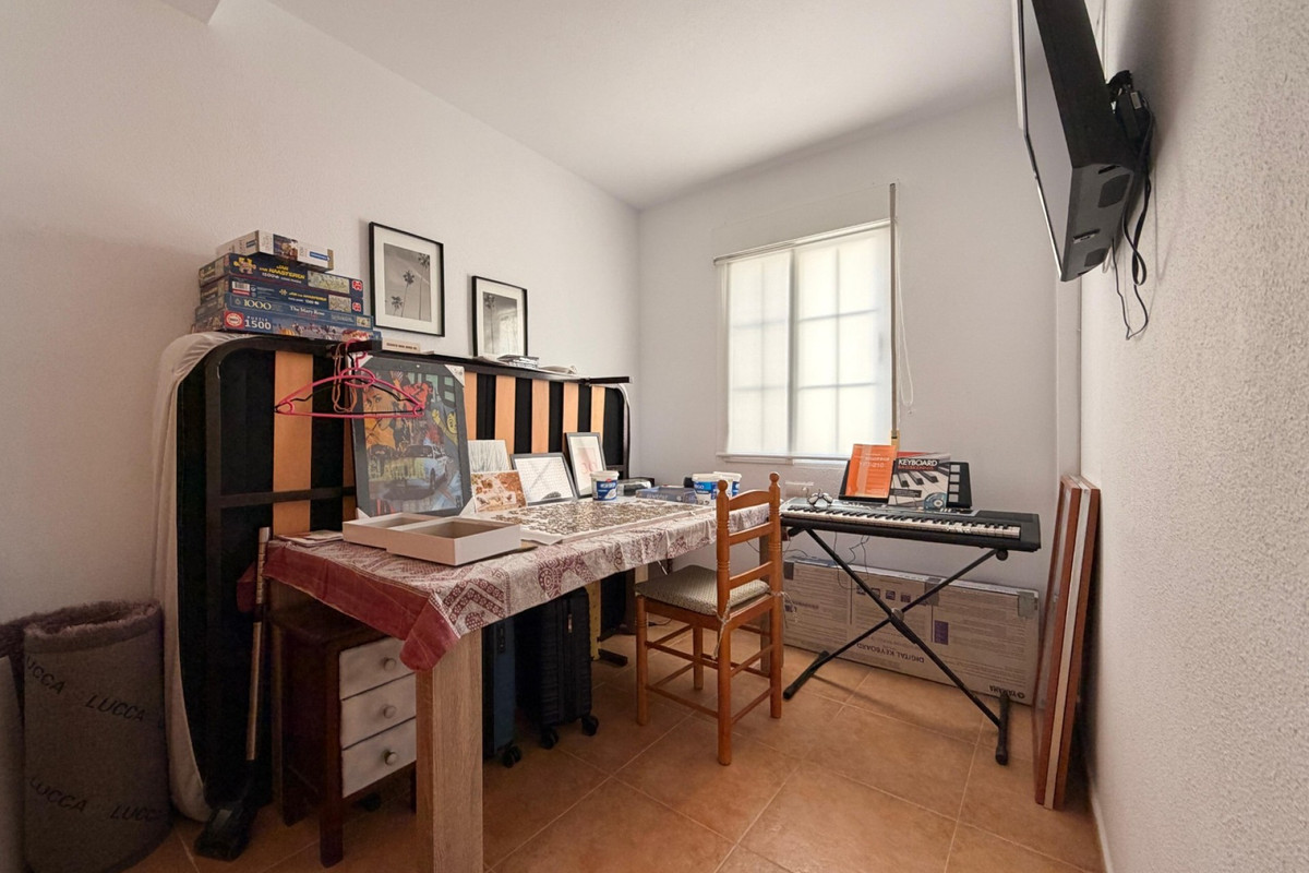 3 Bed Townhouse for sale in Urbanización El Raso Costa Blanca, Alicante, Spain
