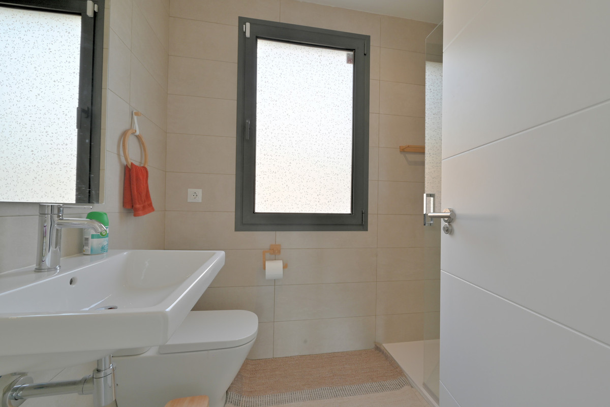 Se vende Pareada de 4 dormitorios en Costa Del Sol, Málaga, España