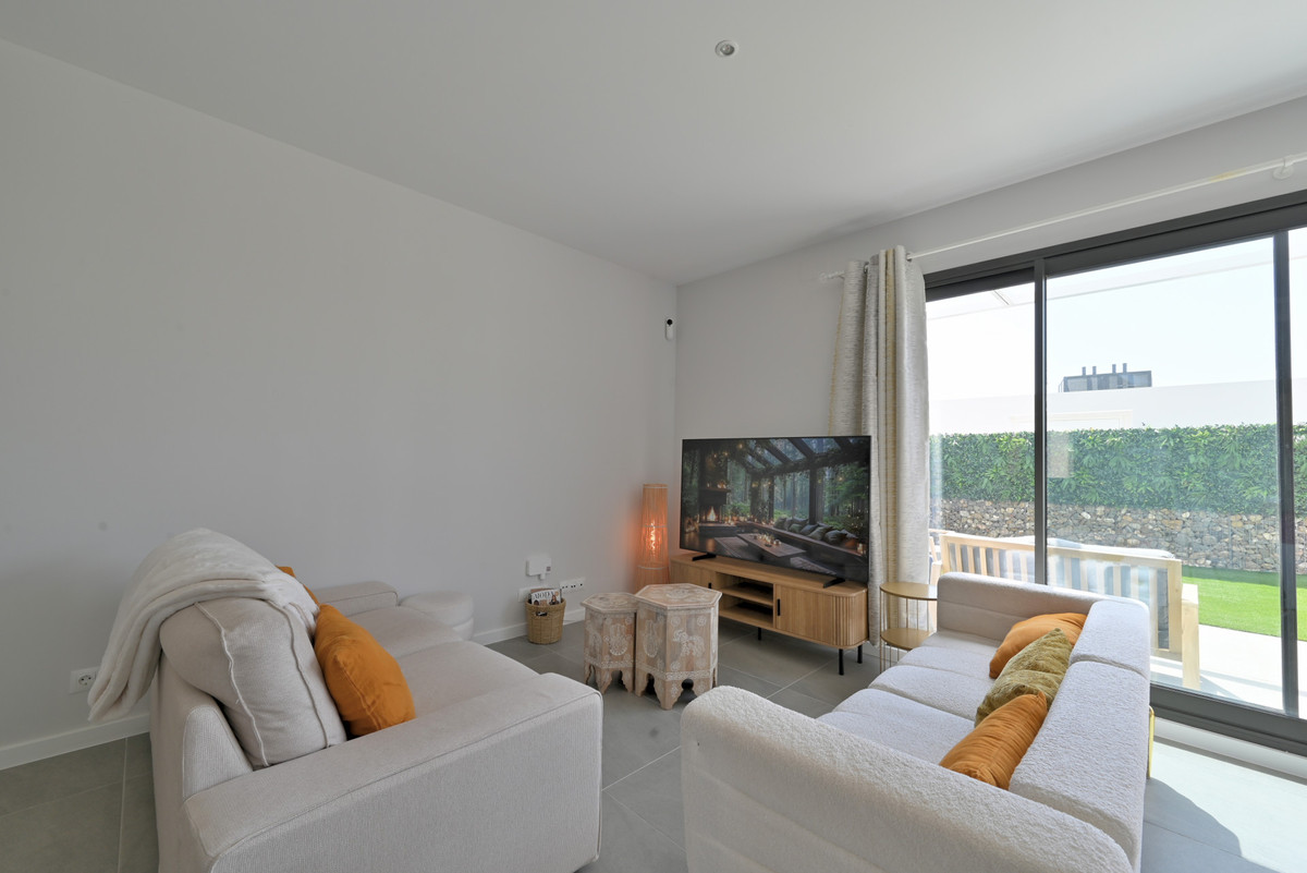 Se vende Pareada de 4 dormitorios en Costa Del Sol, Málaga, España