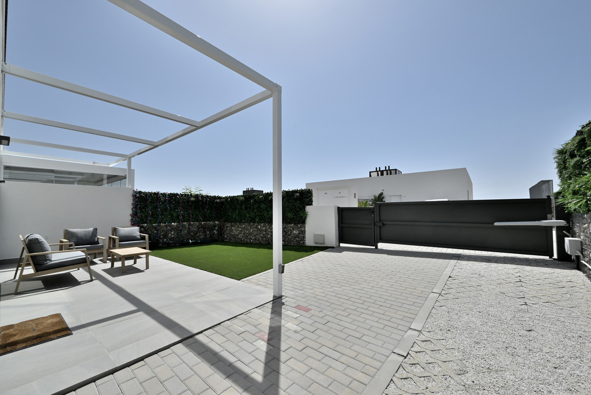 Se vende Pareada de 4 dormitorios en Costa Del Sol, Málaga, España