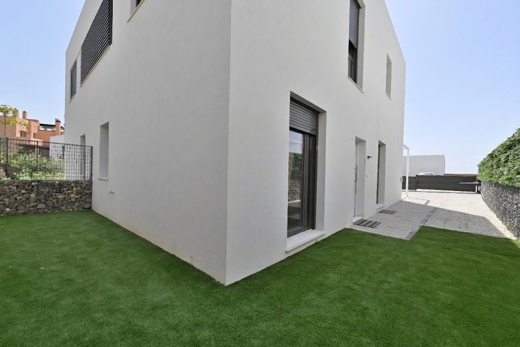 Se vende Pareada de 4 dormitorios en Costa Del Sol, Málaga, España