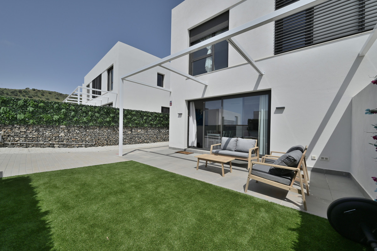 Se vende Pareada de 4 dormitorios en Costa Del Sol, Málaga, España
