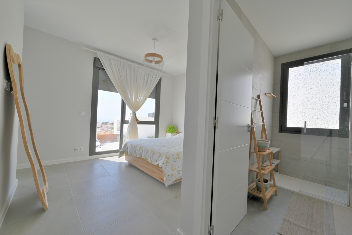Se vende Pareada de 4 dormitorios en Costa Del Sol, Málaga, España