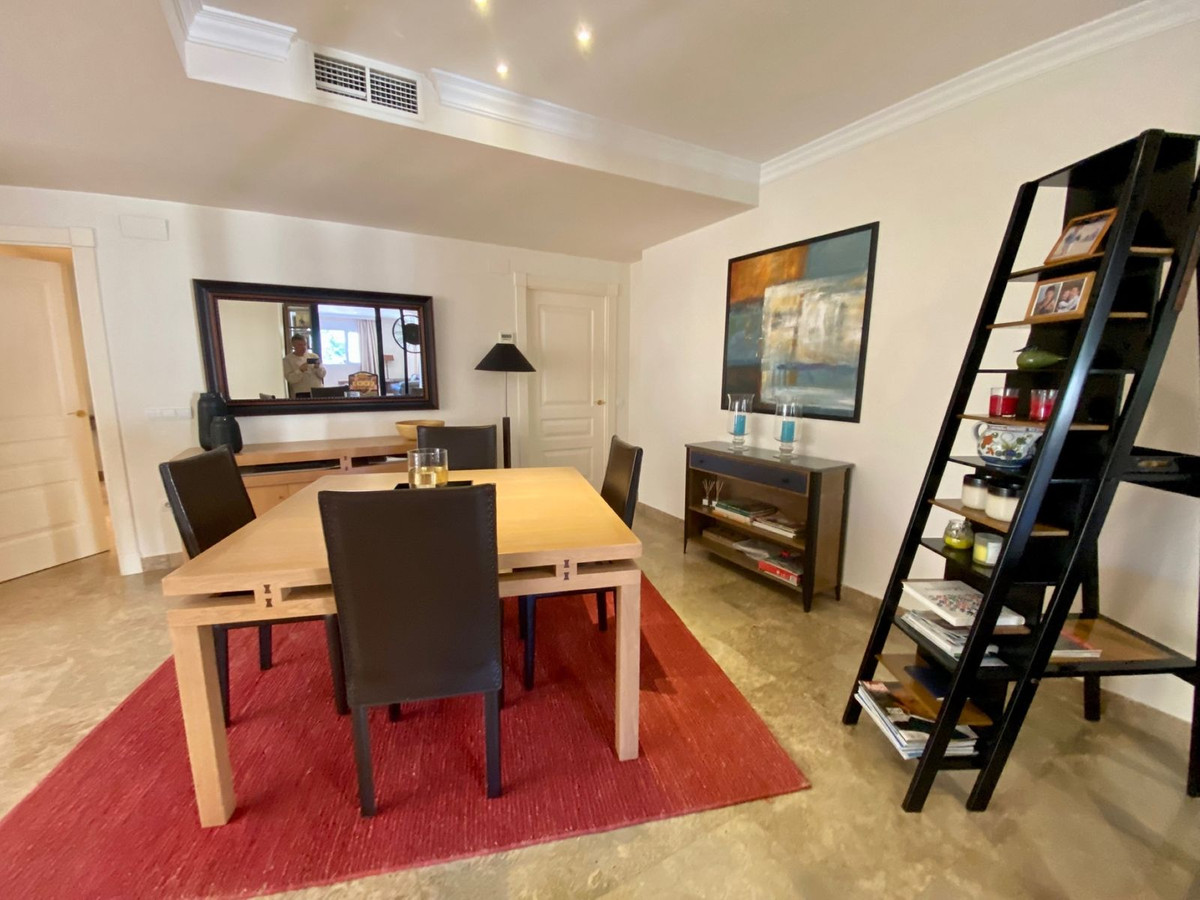 3 Bed Apartment for sale in The Golden Mile Costa Del Sol, Málaga, Spain