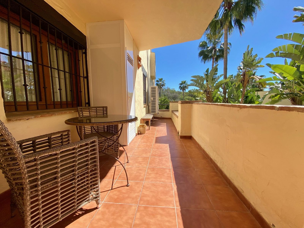 3 Bed Apartment for sale in The Golden Mile Costa Del Sol, Málaga, Spain