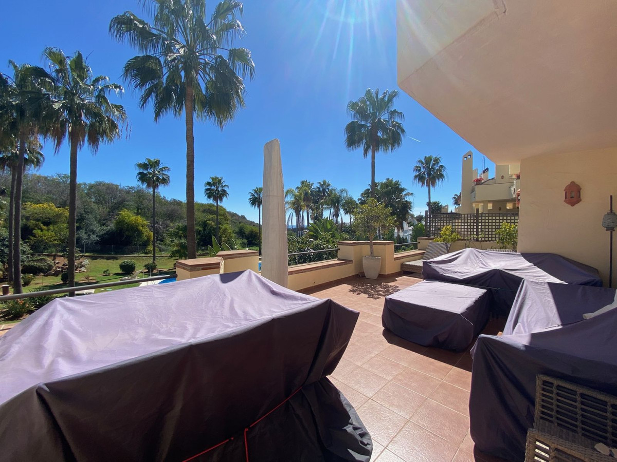 3 Bed Apartment for sale in The Golden Mile Costa Del Sol, Málaga, Spain