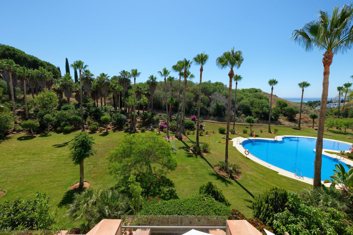 3 Bed Apartment for sale in The Golden Mile Costa Del Sol, Málaga, Spain