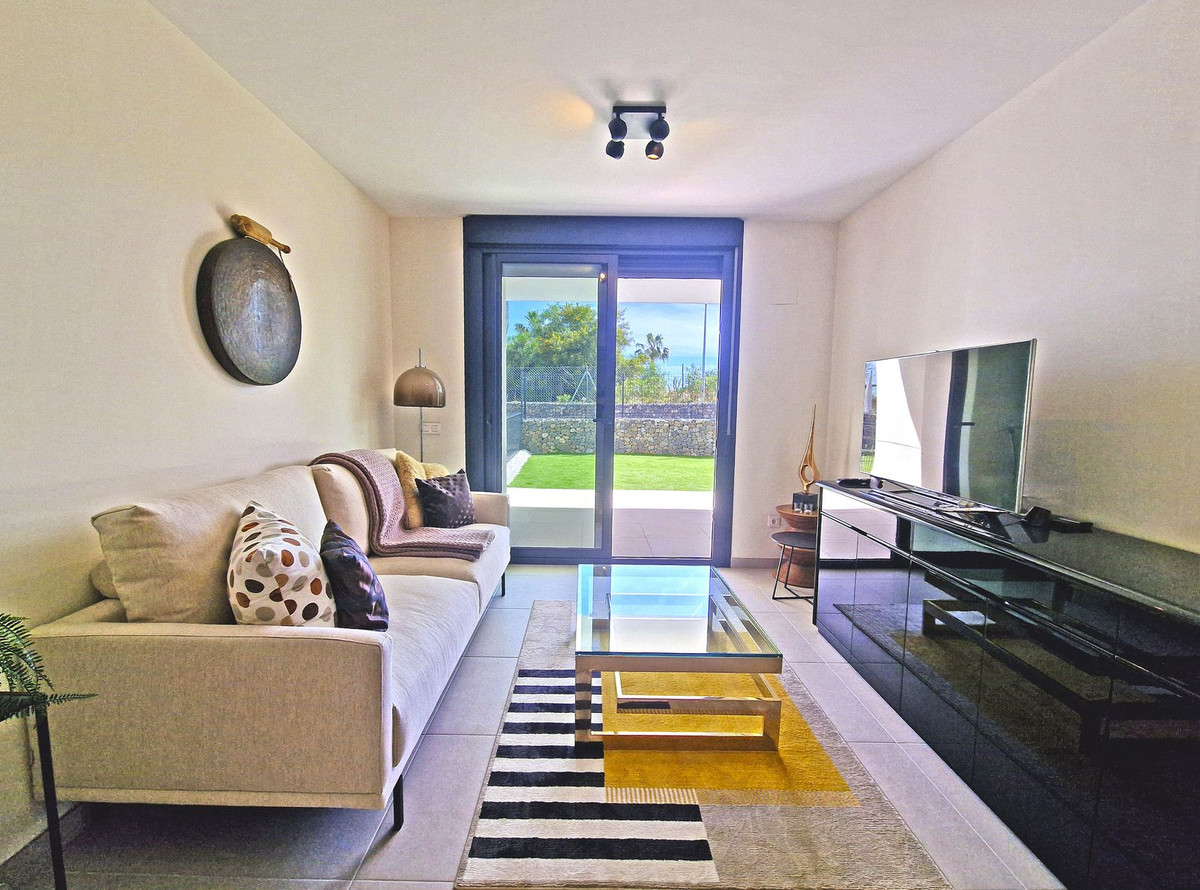 Se vende Apartamento Planta Baja de 2 dormitorios en Costa Del Sol, Málaga, España
