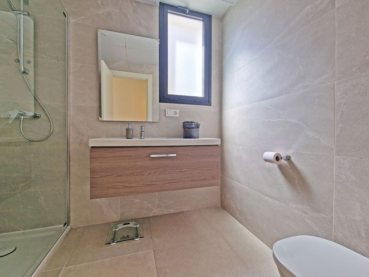 Se vende Apartamento Planta Baja de 2 dormitorios en Costa Del Sol, Málaga, España