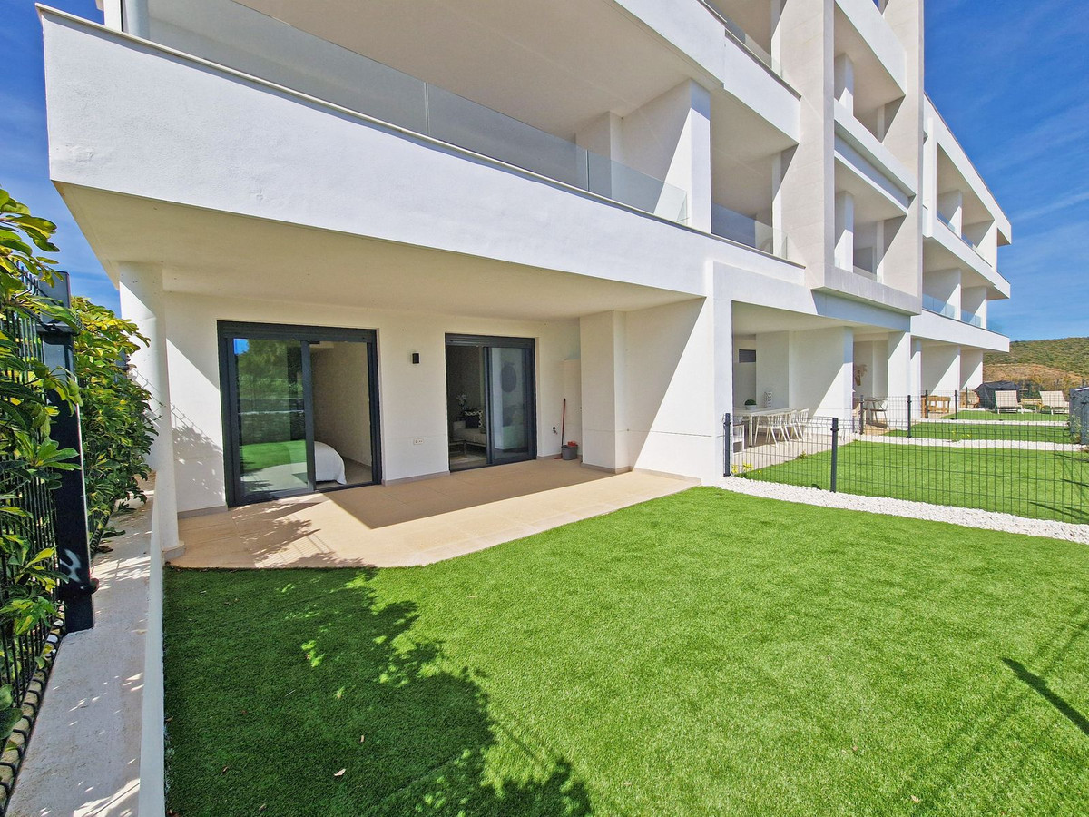 Se vende Apartamento Planta Baja de 2 dormitorios en Costa Del Sol, Málaga, España
