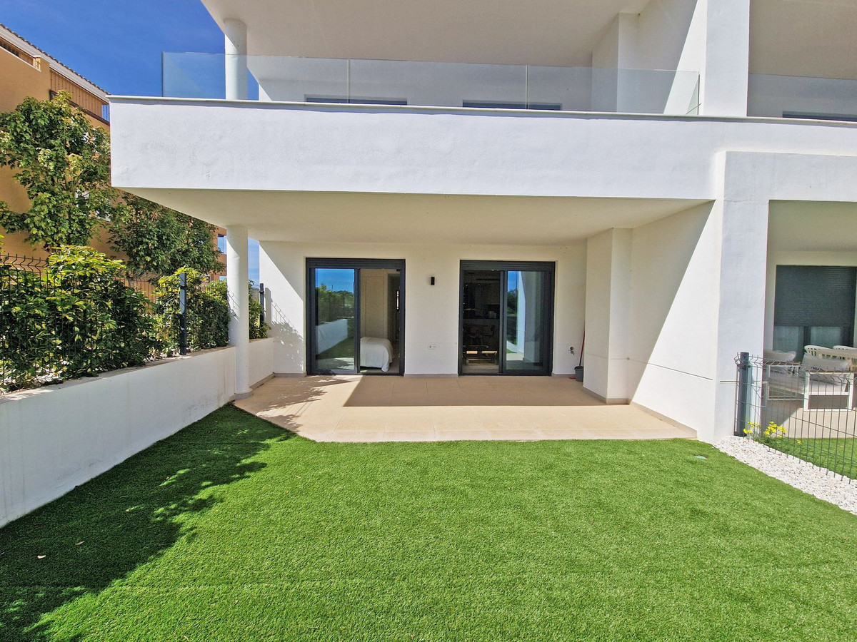 Se vende Apartamento Planta Baja de 2 dormitorios en Costa Del Sol, Málaga, España