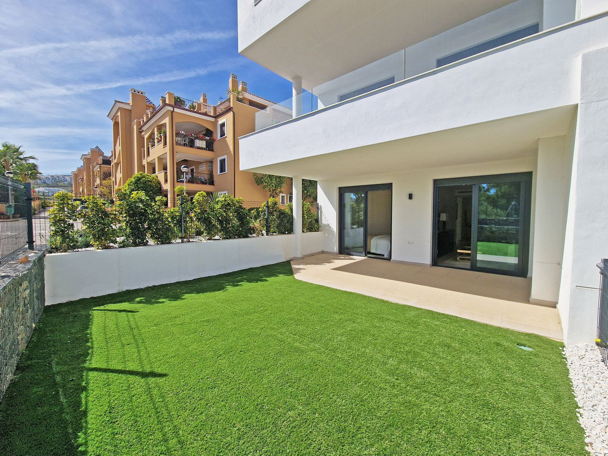 Se vende Apartamento Planta Baja de 2 dormitorios en Costa Del Sol, Málaga, España