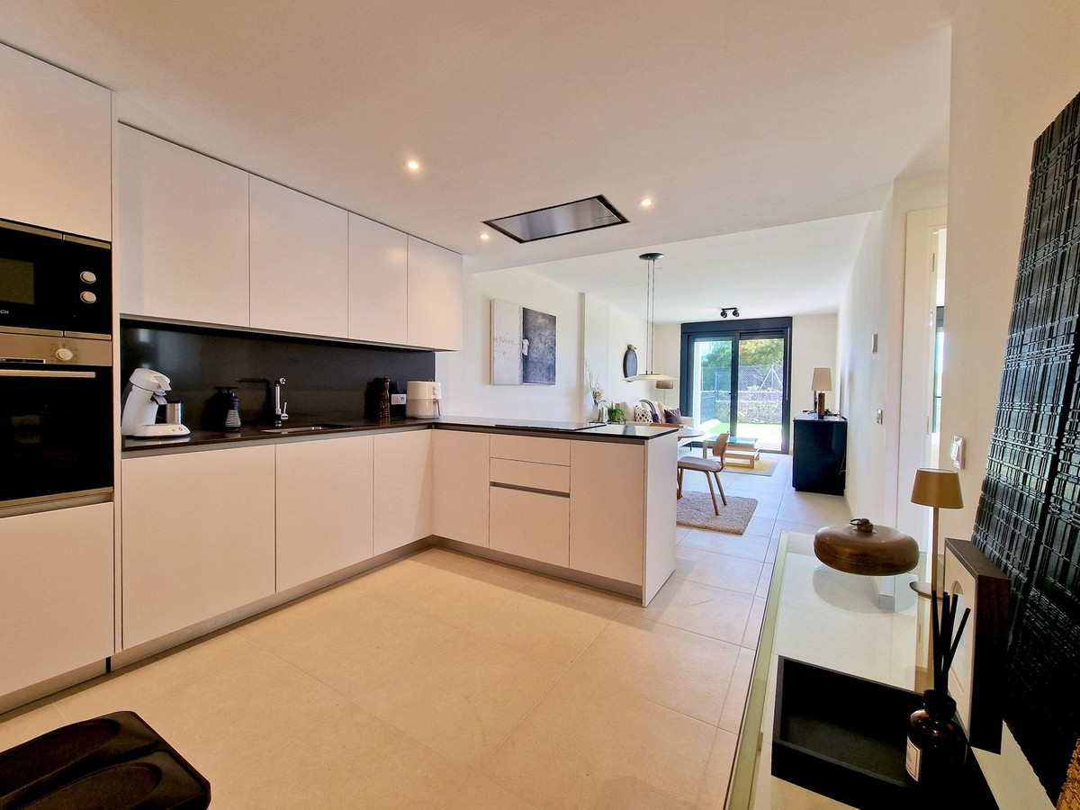 Se vende Apartamento Planta Baja de 2 dormitorios en Costa Del Sol, Málaga, España